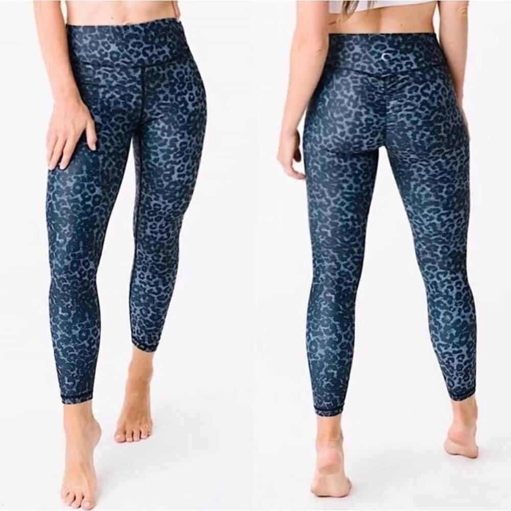 Zyia Stone Leopard Scrunchy Light and Luxe Leggings Women's 2 High Rise Ankle